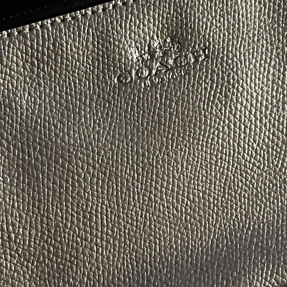 NWOT COACH -silver Wristlet. New never used. - Picture 4 of 4